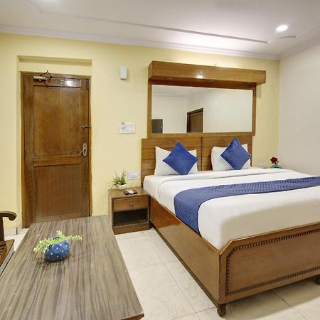 Hotel The Eden Park Noida Kültér fotó
