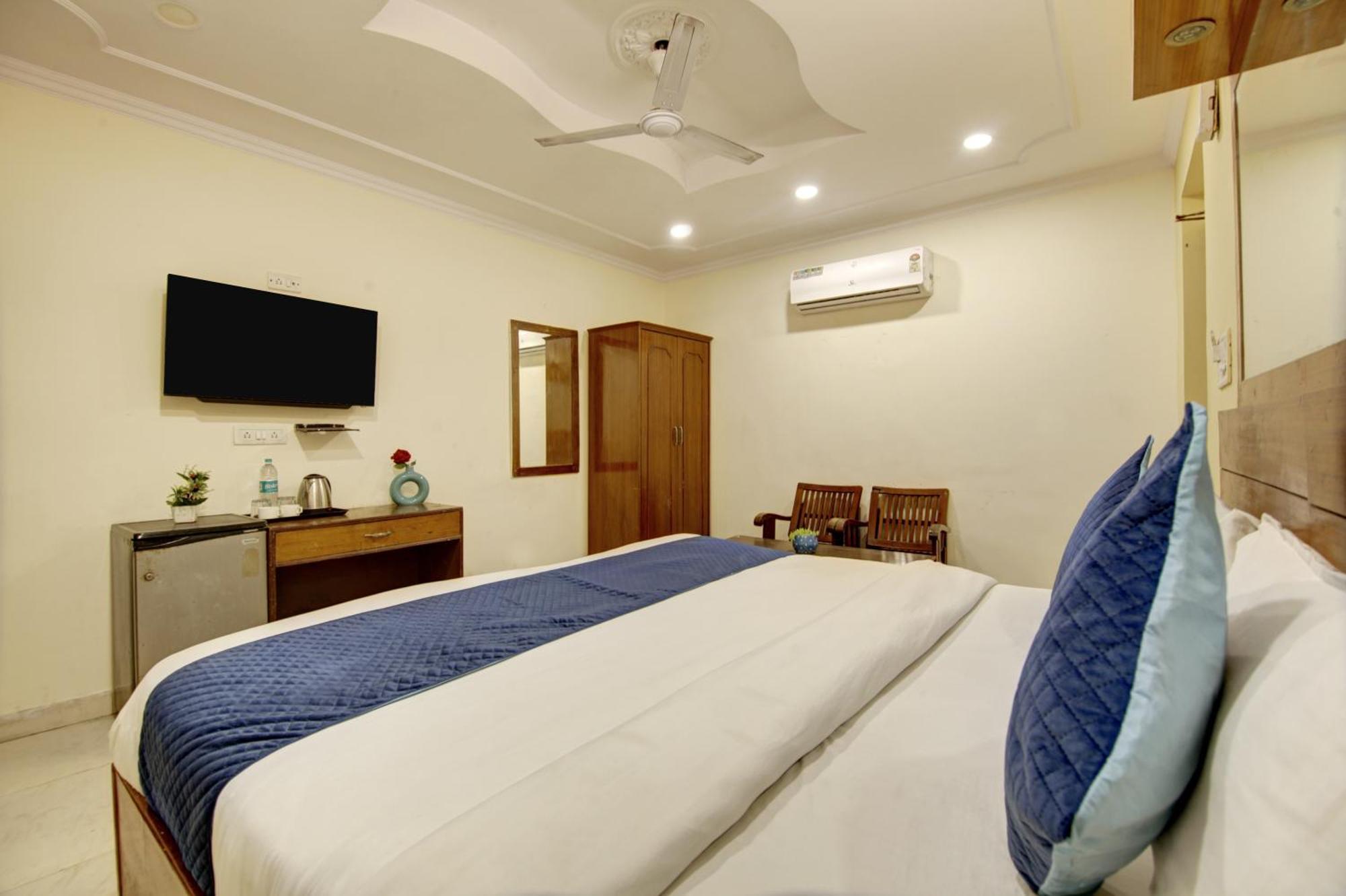 Hotel The Eden Park Noida Kültér fotó